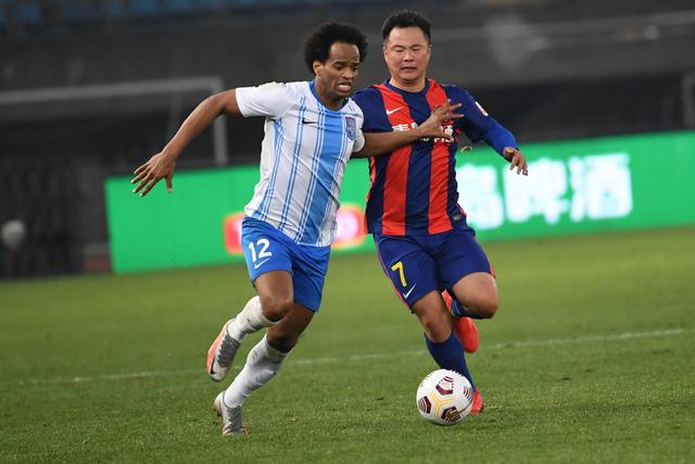 世界杯-梅西进球 阿尔瓦雷斯破门 阿根廷2-1晋级